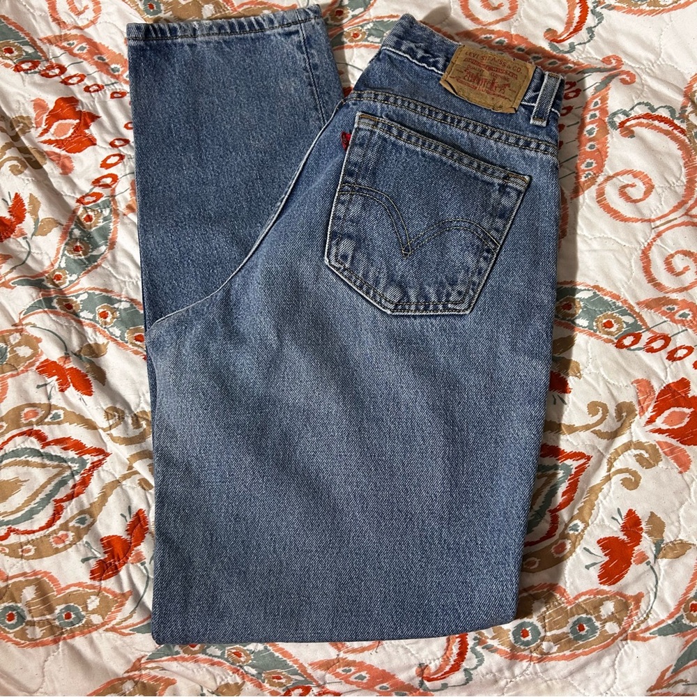 Levi’s 550 relaxed fit tapered leg mom jeans 8
